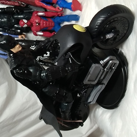 BUNDLE 2: Marvel DC Comics 18 Action Figures & 1 Bike Large Bundle Couple Flaws - Picture 2 of 16